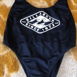 Billabong bathing suit